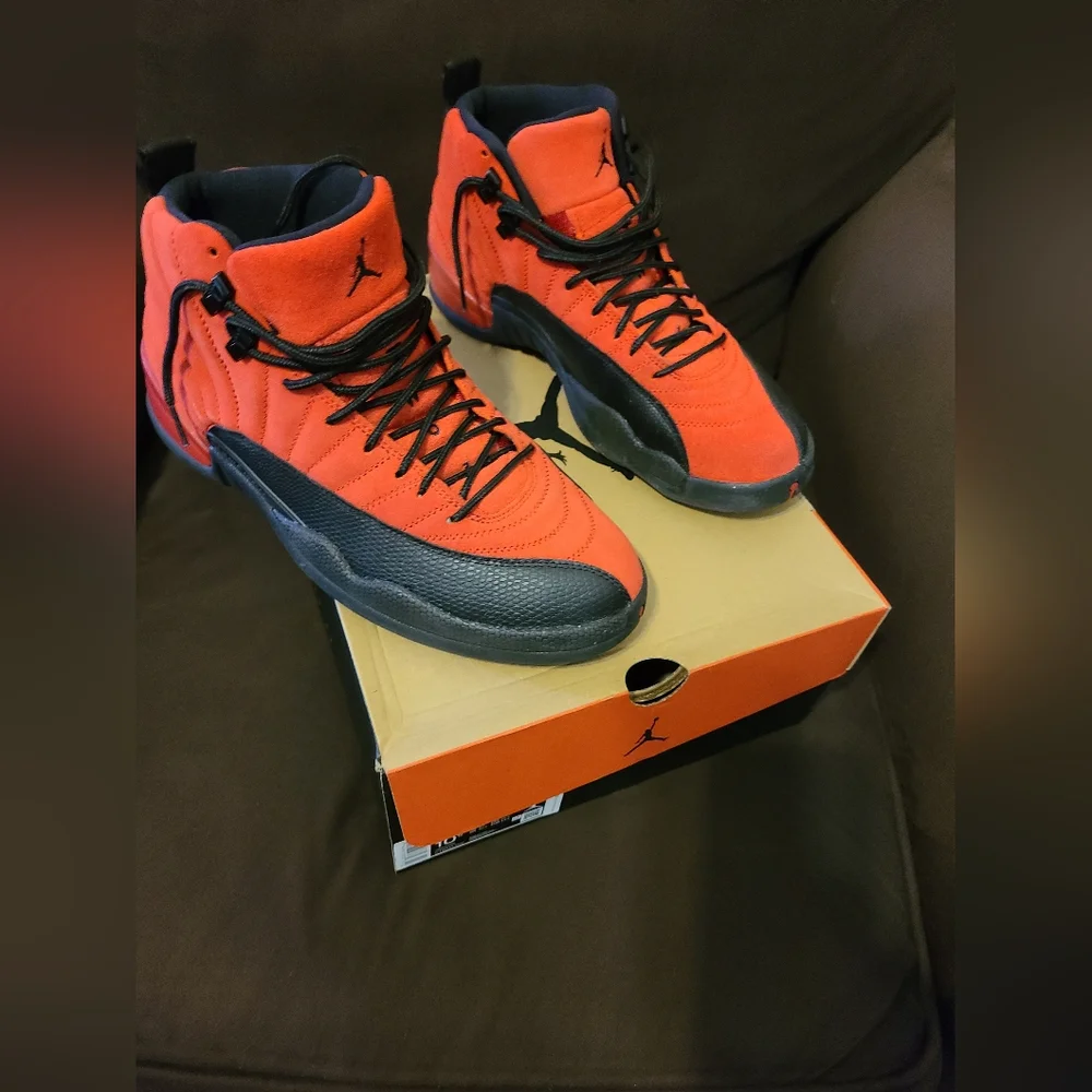 AIR JORDAN 12 RETRO  SNEAKERS